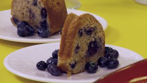 Oatmeal & Blueberry Bundt Cake