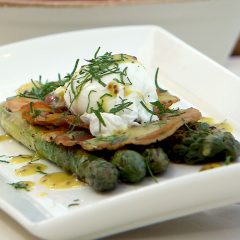 Grilled Asparagus with Poached Egg